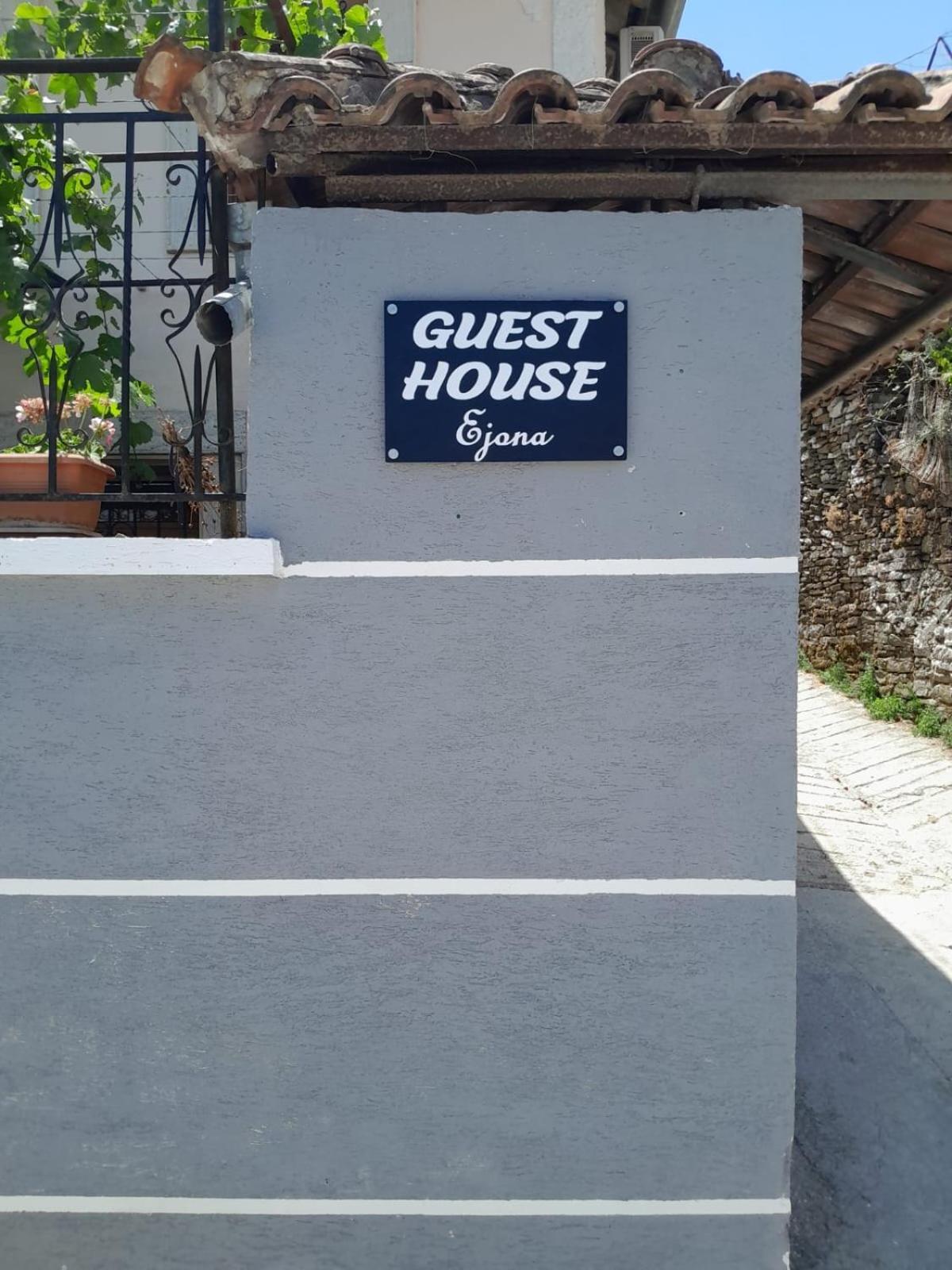 Guest House Ejona Gjirokastër Exteriör bild